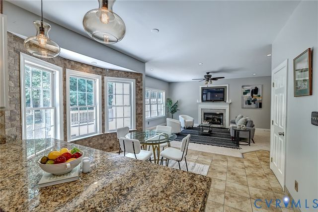 1325 Hawkins Wood Cir, Midlothian, VA 23114