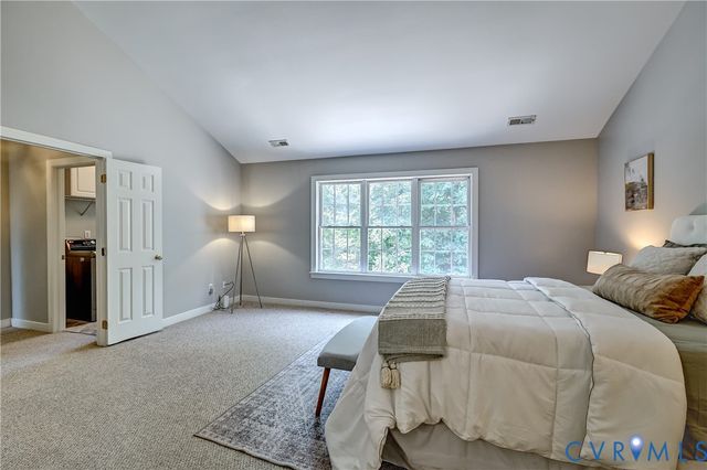 1325 Hawkins Wood Cir, Midlothian, VA 23114