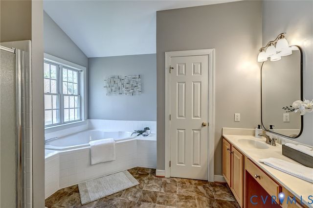 1325 Hawkins Wood Cir, Midlothian, VA 23114