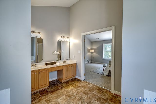 1325 Hawkins Wood Cir, Midlothian, VA 23114