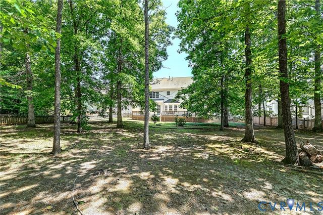 1325 Hawkins Wood Cir, Midlothian, VA 23114