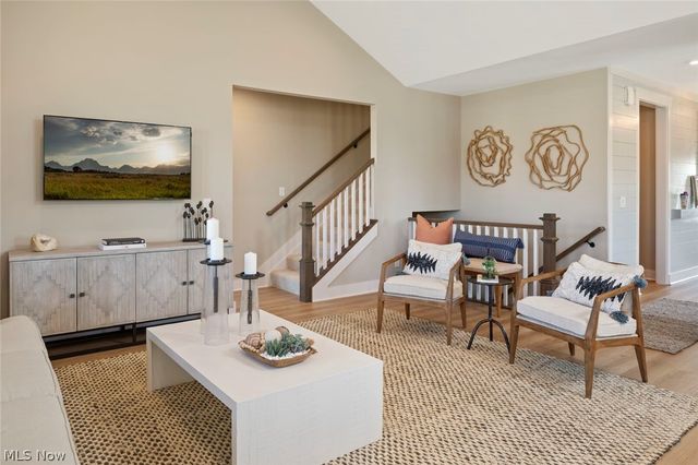 794 Colesbourne Circle, Green, OH 44685