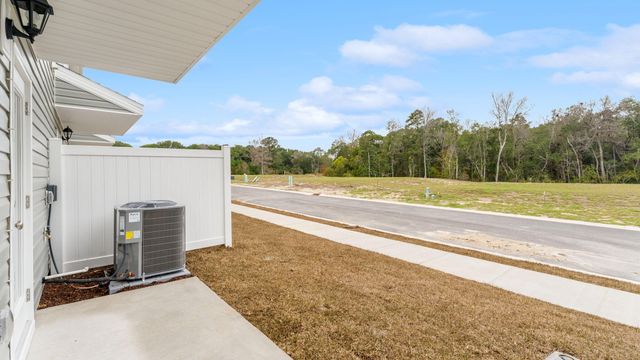 38 Rudder Lane, Freeport, FL 32439