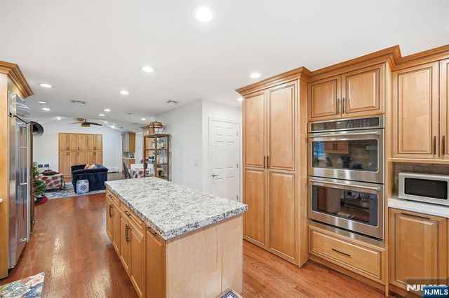 85 Oak Drive, Upper Saddle River, NJ 07458