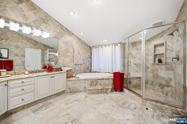 85 Oak Drive, Upper Saddle River, NJ 07458