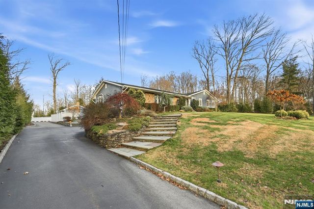 85 Oak Drive, Upper Saddle River, NJ 07458