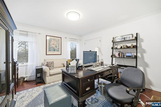 85 Oak Drive, Upper Saddle River, NJ 07458