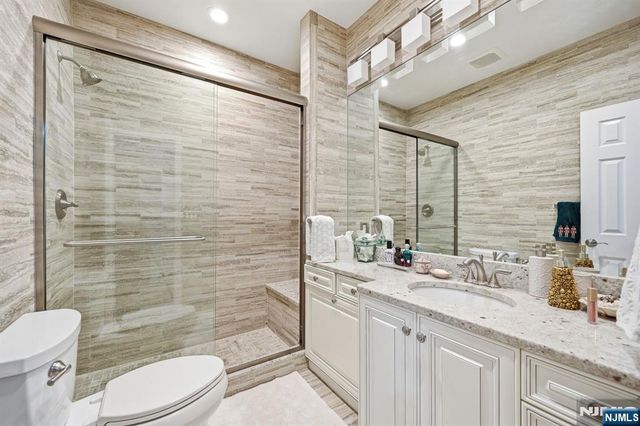 85 Oak Drive, Upper Saddle River, NJ 07458