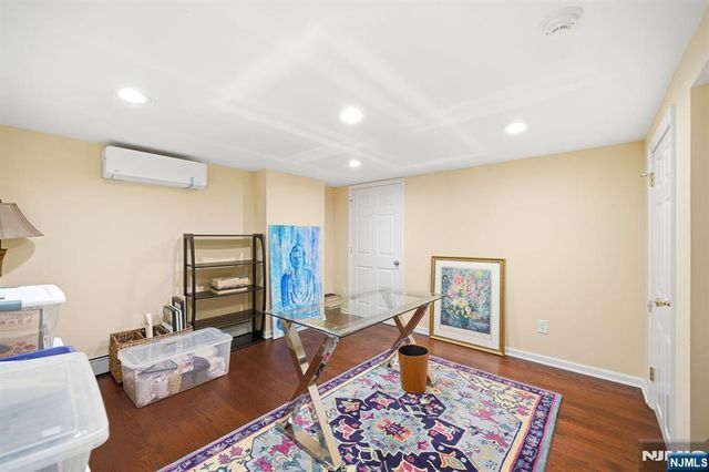 85 Oak Drive, Upper Saddle River, NJ 07458