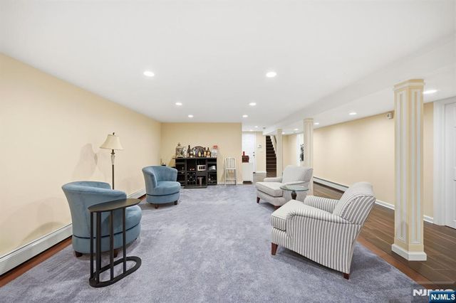 85 Oak Drive, Upper Saddle River, NJ 07458