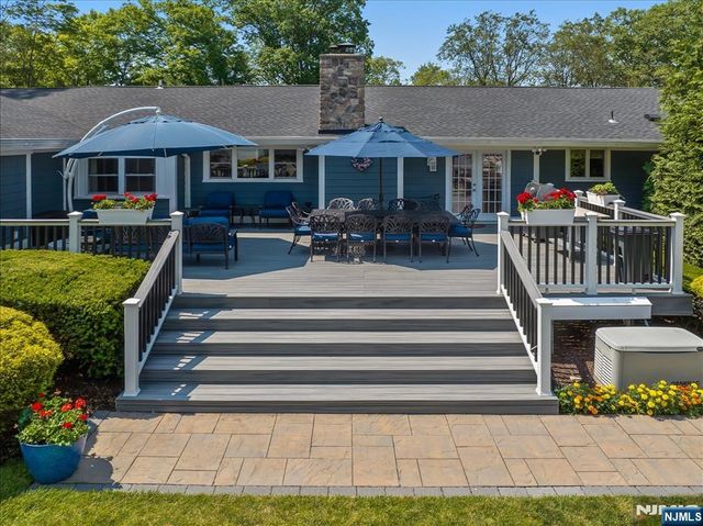 85 Oak Drive, Upper Saddle River, NJ 07458