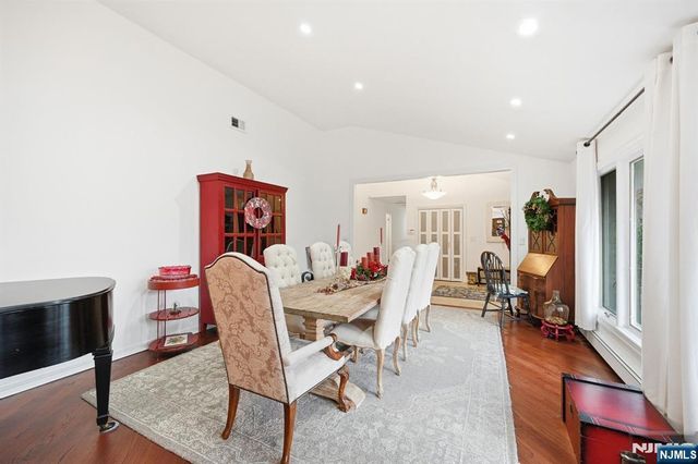 85 Oak Drive, Upper Saddle River, NJ 07458