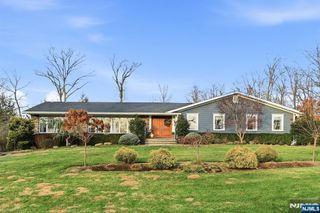 85 Oak Drive, Upper Saddle River, NJ 07458