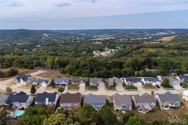 2153 Warwick Castle Drive, Imperial, MO 63052