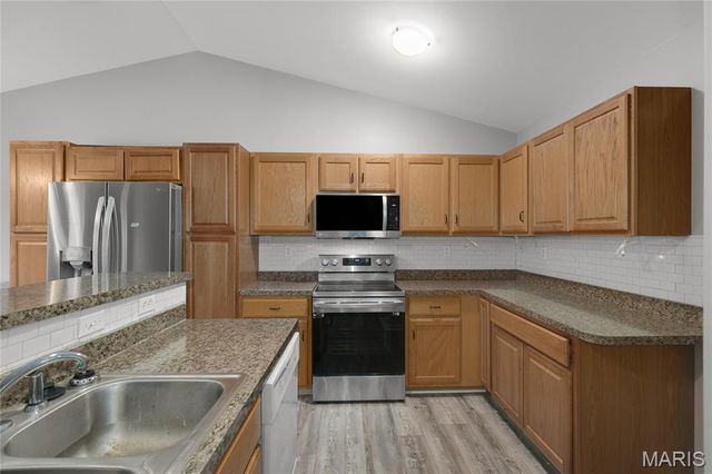 2153 Warwick Castle Drive, Imperial, MO 63052