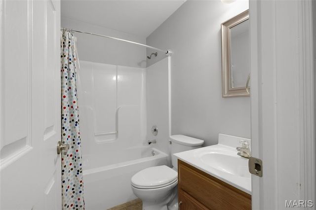 2153 Warwick Castle Drive, Imperial, MO 63052