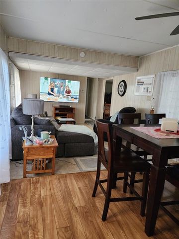 7901 40TH AVENUE N 60, St Petersburg, FL 33709