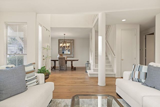 7717 E Port Dr, Sacramento, CA 95831