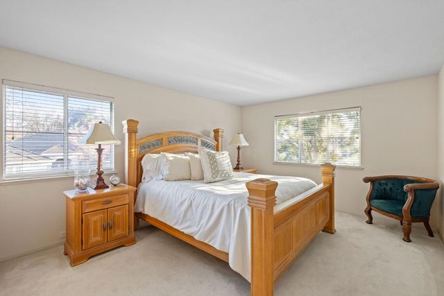 7717 E Port Dr, Sacramento, CA 95831