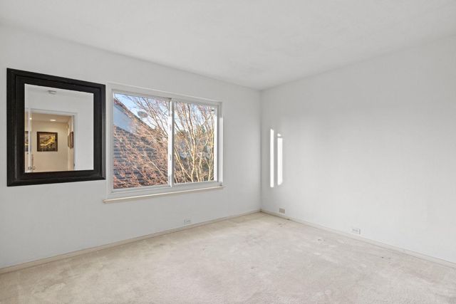 7717 E Port Dr, Sacramento, CA 95831