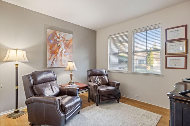 7717 E Port Dr, Sacramento, CA 95831