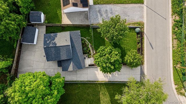11 Jefferson Avenue, Wyandanch, NY 11798