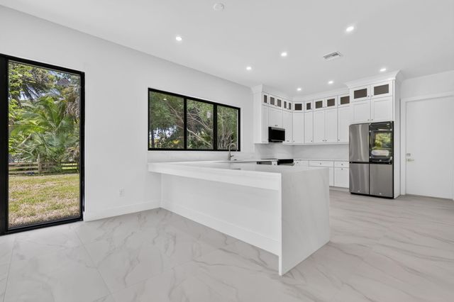 5356 Colbright Road, Lake Worth, FL 33467