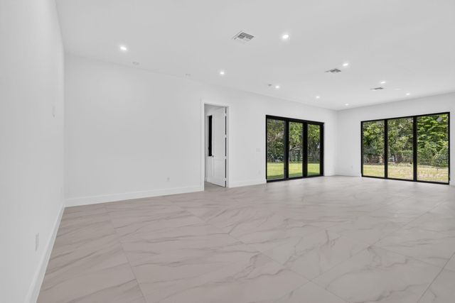 5356 Colbright Road, Lake Worth, FL 33467