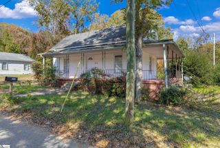 216 Cora Street, Laurens, SC 29360