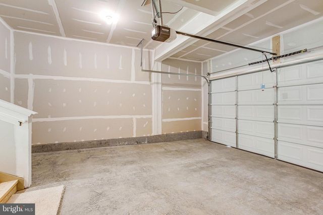 35619 PINE NEEDLE LN, Locust Grove, VA 22508