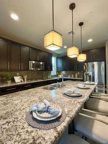 874 Erin Way, Napa, CA 94559