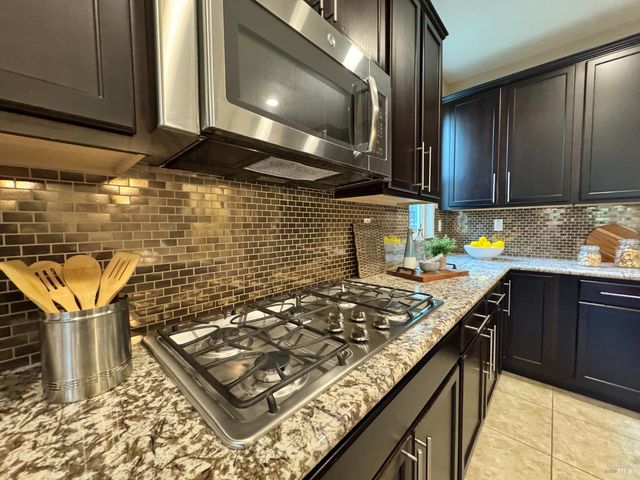 874 Erin Way, Napa, CA 94559