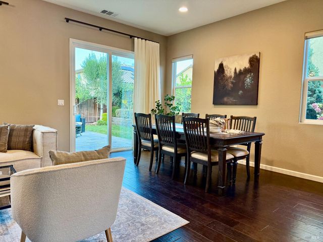 874 Erin Way, Napa, CA 94559