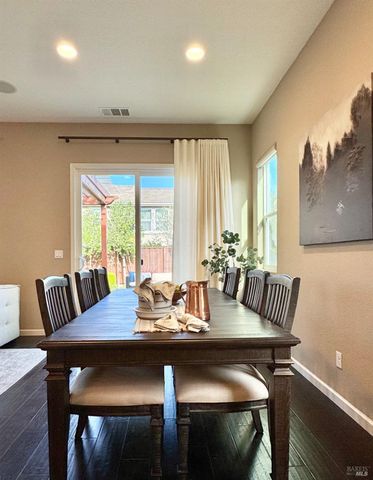 874 Erin Way, Napa, CA 94559