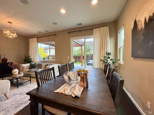 874 Erin Way, Napa, CA 94559