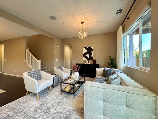 874 Erin Way, Napa, CA 94559