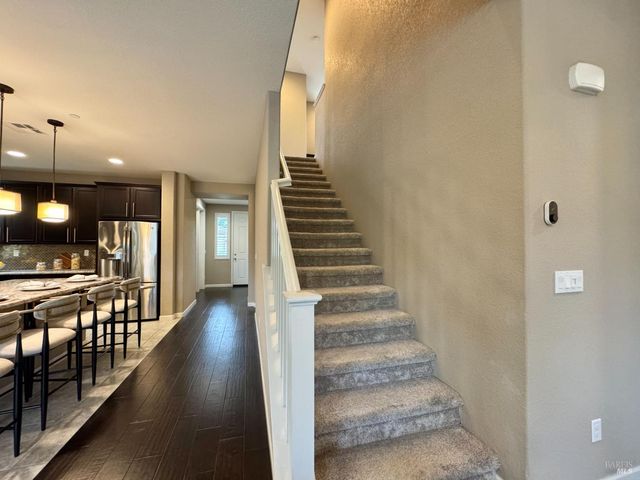 874 Erin Way, Napa, CA 94559