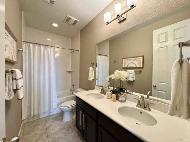 874 Erin Way, Napa, CA 94559