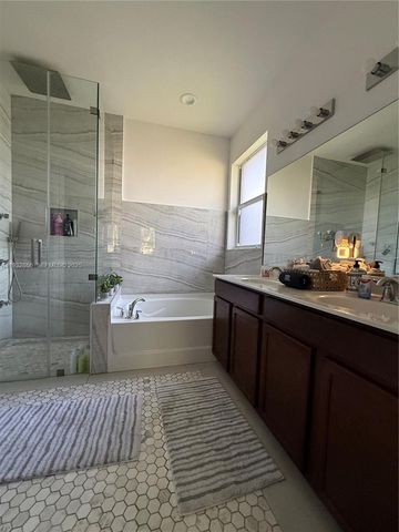 12071 SW 253rd St, Homestead, FL 33032