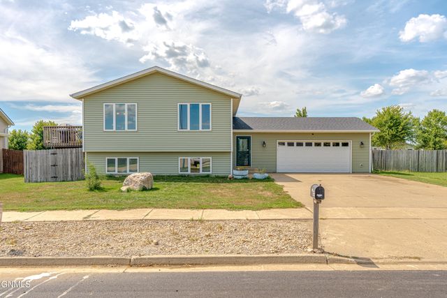 4409 Lewis Road NW, Mandan, ND 58554 property photo