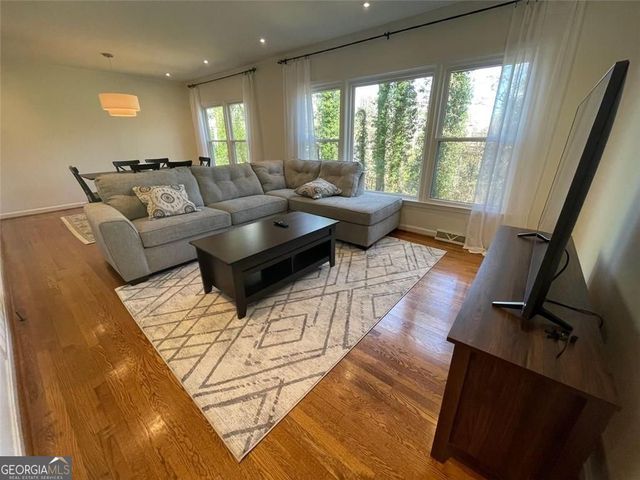 370 Herrington Drive NE, Atlanta, GA 30342