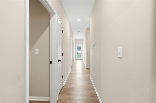 1102 White Oaks Lane, Oak Grove, MO 64075