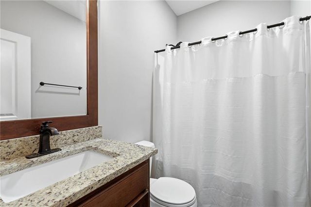 1102 White Oaks Lane, Oak Grove, MO 64075