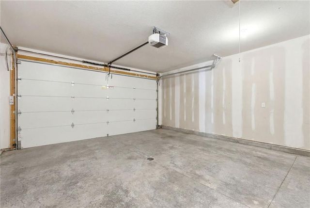 1102 White Oaks Lane, Oak Grove, MO 64075