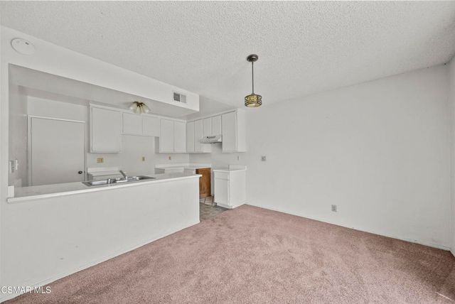 810 W Janetwood Drive, Oxnard, CA 93030