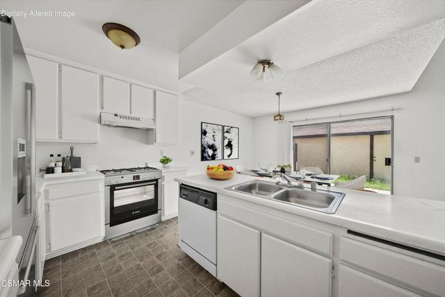 810 W Janetwood Drive, Oxnard, CA 93030