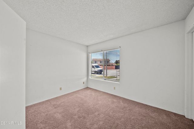 810 W Janetwood Drive, Oxnard, CA 93030