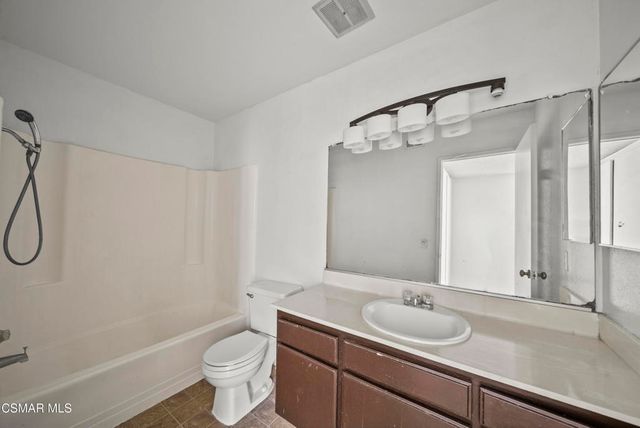810 W Janetwood Drive, Oxnard, CA 93030