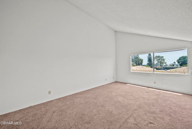 810 W Janetwood Drive, Oxnard, CA 93030