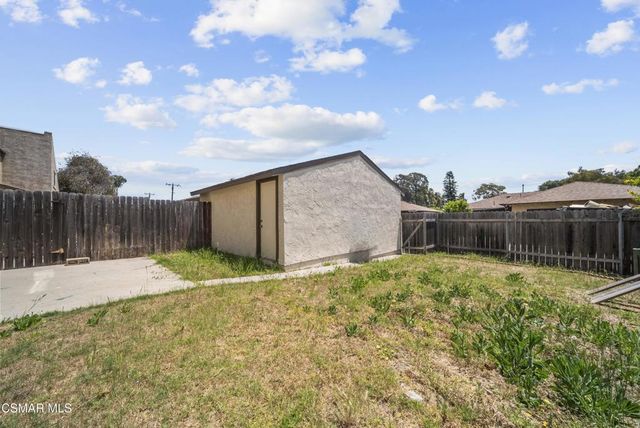 810 W Janetwood Drive, Oxnard, CA 93030